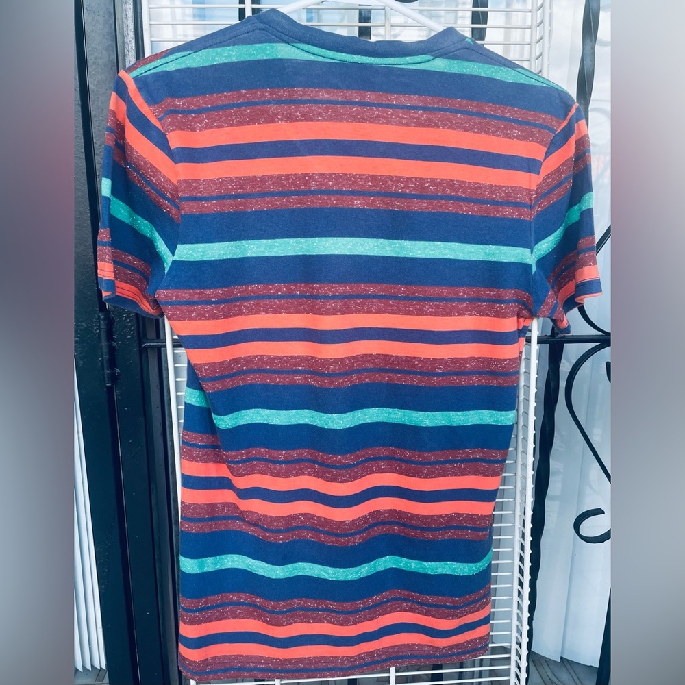 BDG Slim Fit V-Neck Striped Short-Sleeved Shirt Boys Size Large - Picture 4 of 4